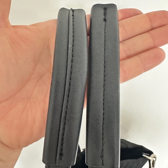 Steve Madden Black Tote Bag with Detachable Strap - Picture 7 of 8